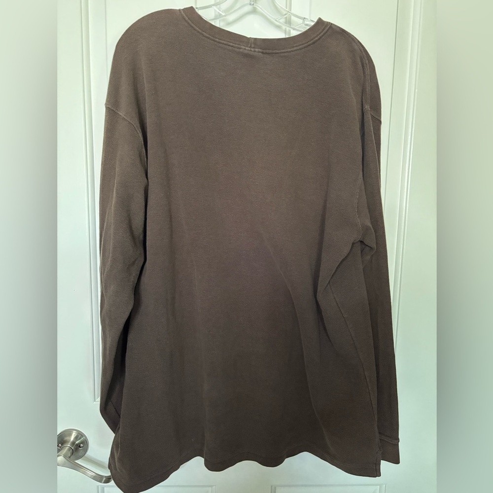 EUCCarhartt Men’s Brown Logo Crewneck Waffle top size XL - Picture 8 of 8